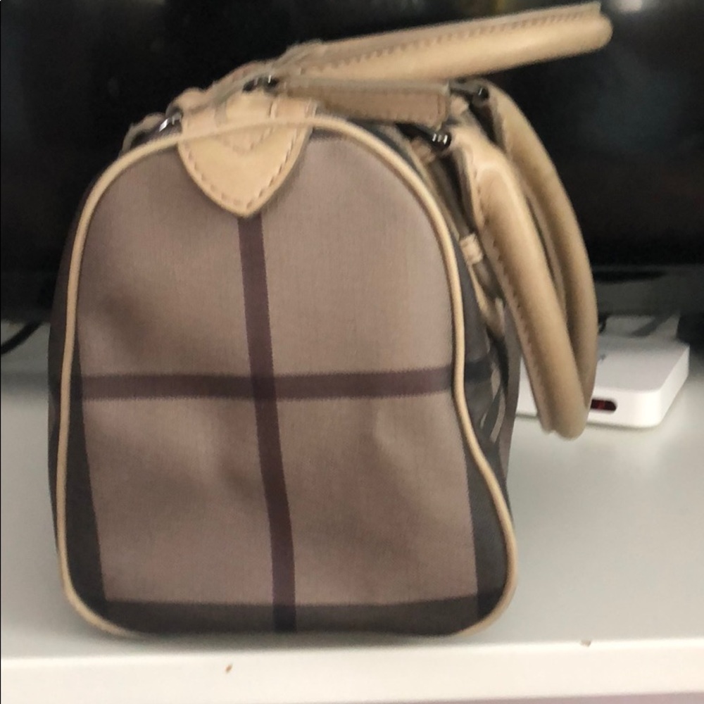 Burberry bag - Picture 4 of 6
